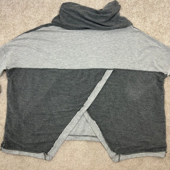 Cabi Top Womens Gray XS Cowl Neck ATC Pullover Back Athleisure Boxy Oversized - Picture 4 of 10